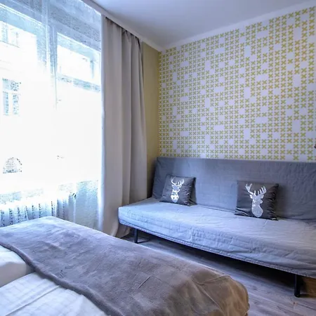 Old Town Rybna Apt By Ruterra