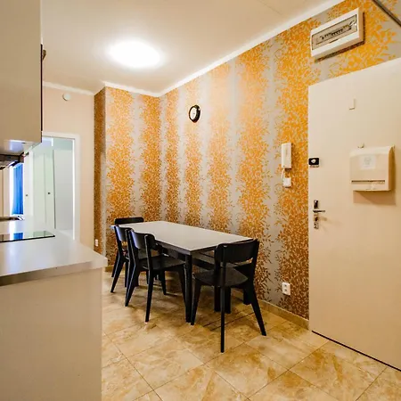 Old Town Rybna Apt By Ruterra